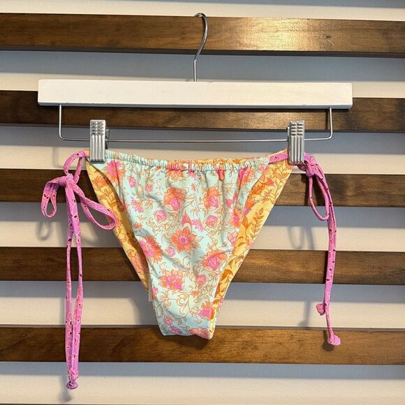 Billabong Folk Story Bells Tie Side Skimpy Reversible Bottom - Picture 6 of 6